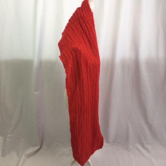 Infinity Scarf Red - Picture 5 of 12